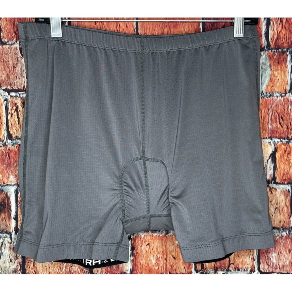 Trayl Men’s Solid Gray Cycling Bike Ride Padded Shorts Large Stretch Leg Grips